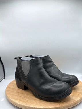 KEEN Morrison Chelsea Ankle Boots 7.5W Black Gray Leather Comfort Slip On